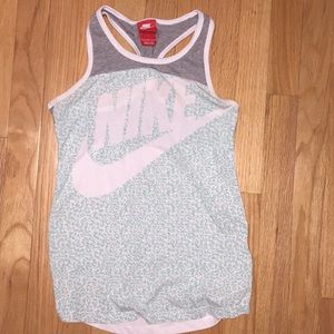 This is a youth large tank top from Nike.